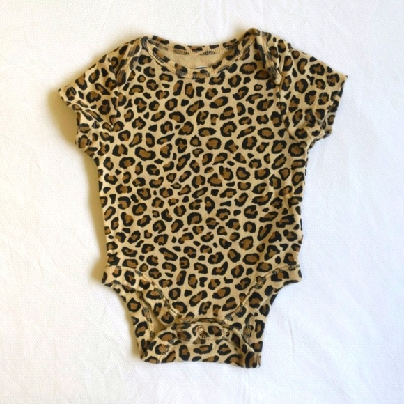 old navy leopard print short sleeve bodysuit diaper shirt 0-3 months baby girl - Picture 1 of 5
